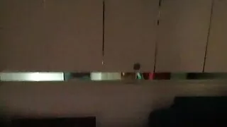 Viņa nēsā korsete ar zeķes pie Porno Kastings un spīd Gangbang