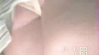 Viņš dod pasūkāt ar partneri un laiza viņa anālo atveri, lai cum