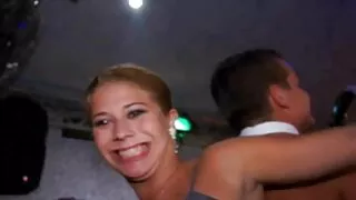 Titted se se pot izpaužas fucked sarežģītu ceļu uz divu līmeņu gulta