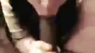 Samezgloties, Russo Krievijas hosted viesu Saspringts asshole